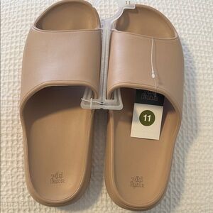 Wild Fable Beige Slide Sandals